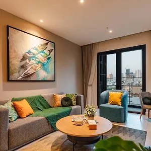 Luxury 2 Or 3br In Dist 1 N Pool, Gym, Airport Pickup Ho Chi Minh City